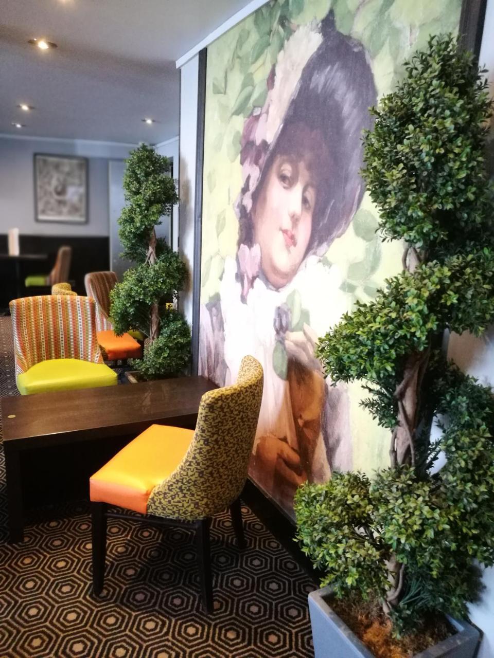 Mercure George Hotel, Reading Bagian luar foto